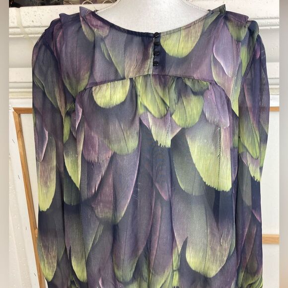 Exotic Feather Leaves Print Blouse w/tiny ruffles on shoulders - Picture 2 of 12